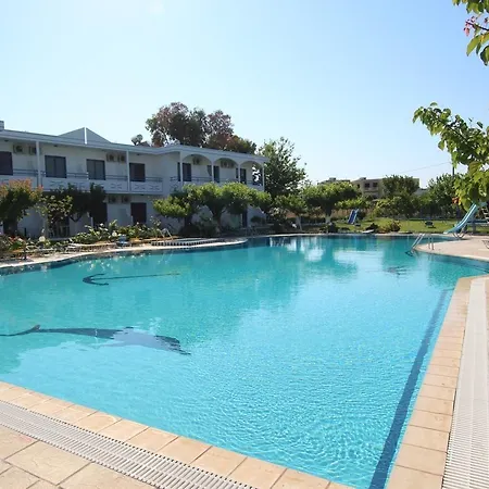 Garden Hotel 2*