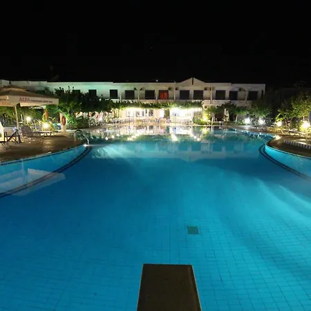 Garden Hotel 2*